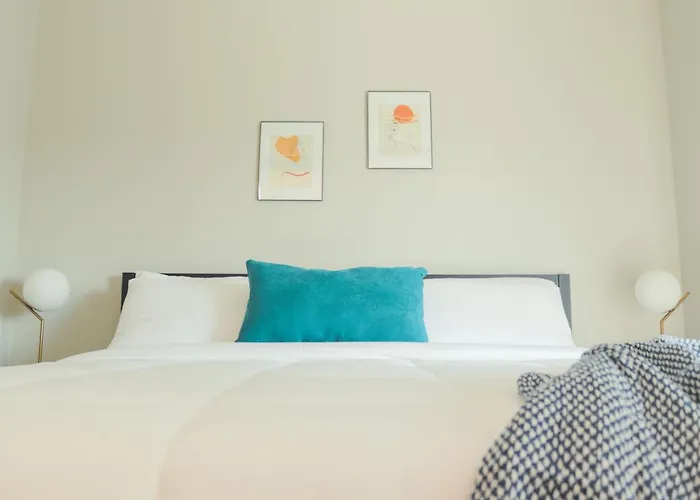 Sleepover Premier Downtown Des Moines Apartments